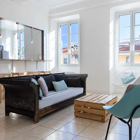 Garibaldi Bed and breakfast Niza